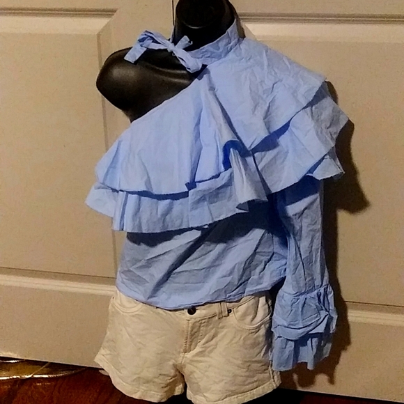 A sky blue off the shoulder long sleeve blouse - Picture 1 of 1